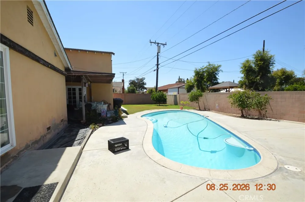 851 S Danbrook Anaheim, CA 92804