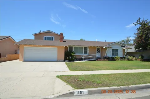 851 S Danbrook