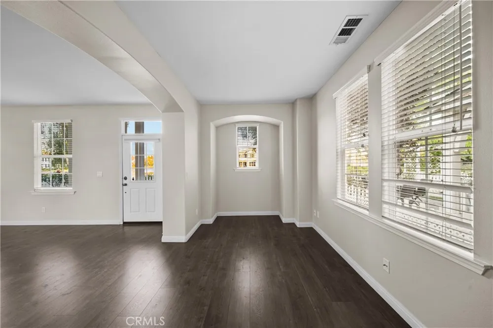 27032 Edgewater Lane Valencia, CA 91355
