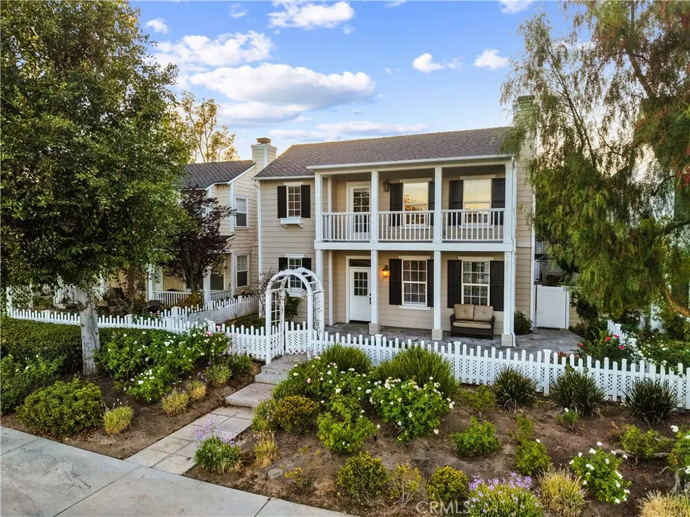 27032 Edgewater Lane Valencia, CA 91355
