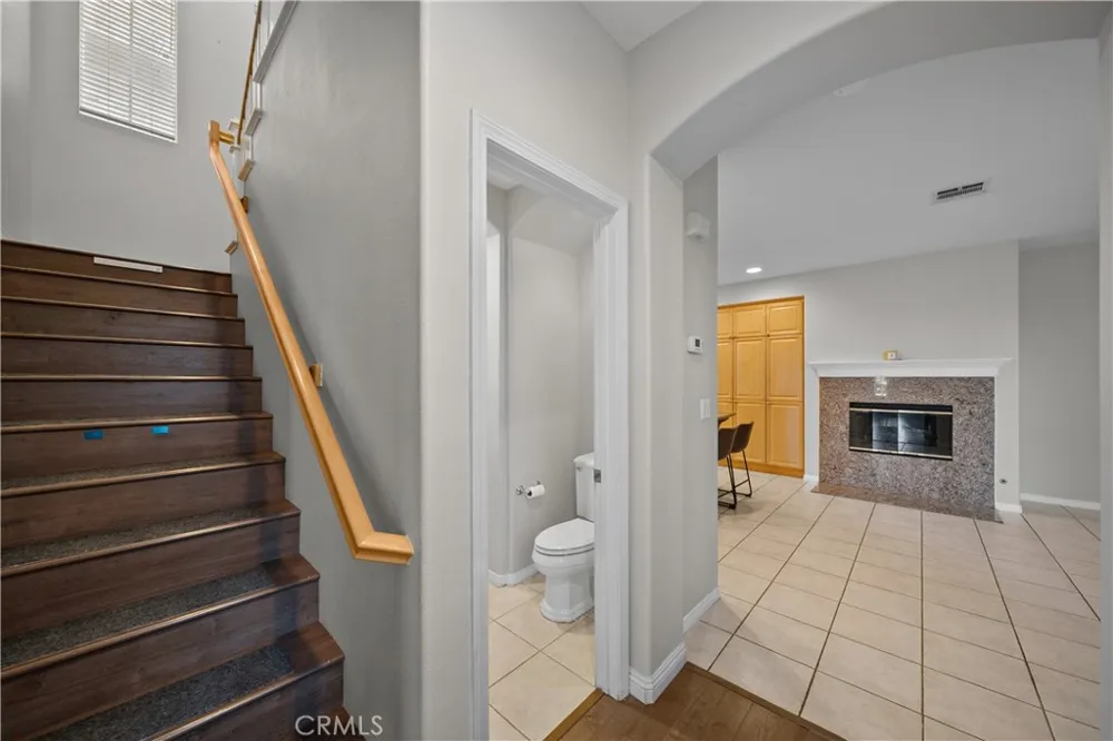 27032 Edgewater Lane Valencia, CA 91355