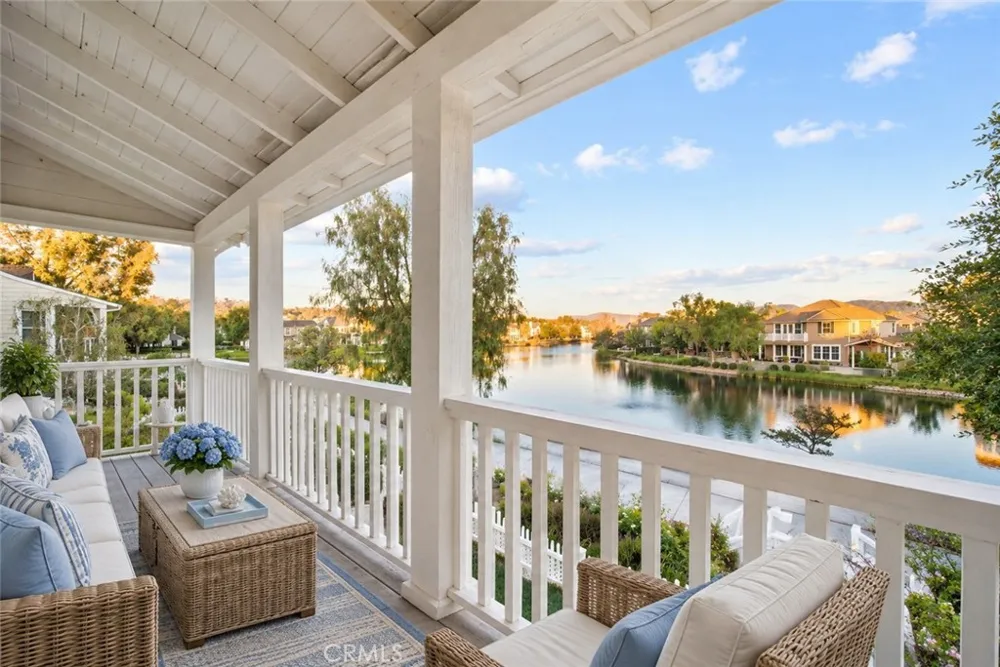 27032 Edgewater Lane Valencia, CA 91355