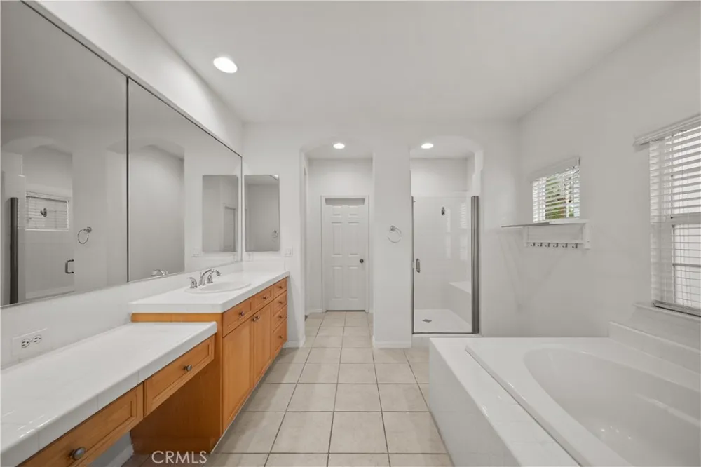 27032 Edgewater Lane Valencia, CA 91355