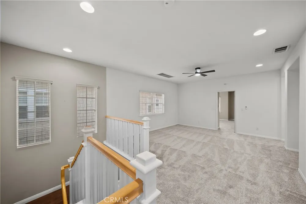 27032 Edgewater Lane Valencia, CA 91355