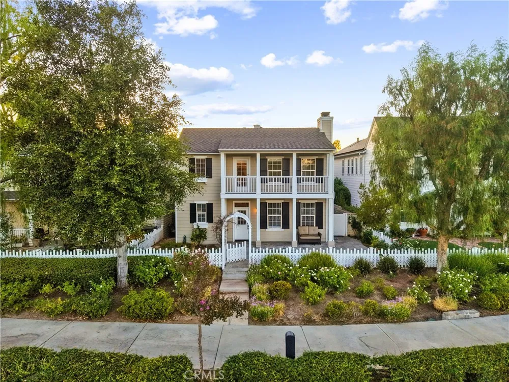 27032 Edgewater Lane Valencia, CA 91355