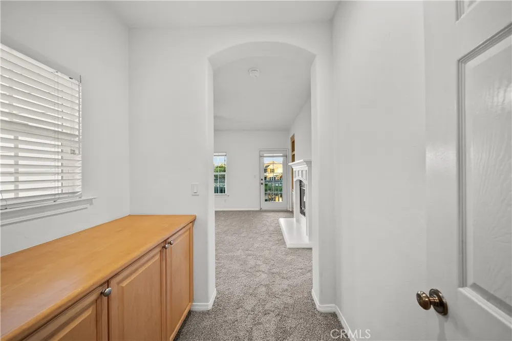 27032 Edgewater Lane Valencia, CA 91355