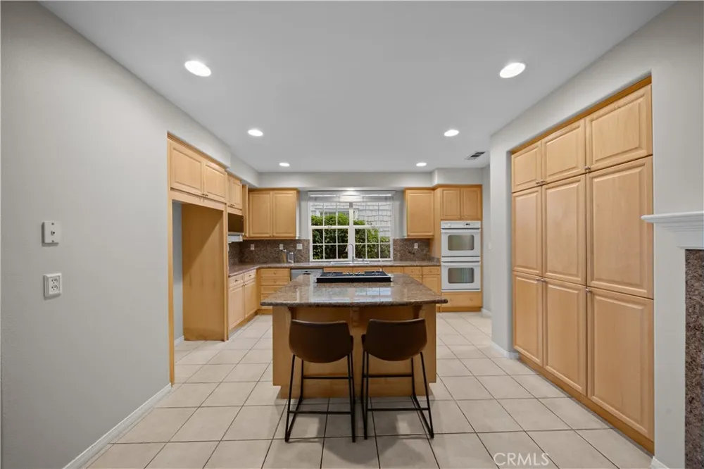 27032 Edgewater Lane Valencia, CA 91355