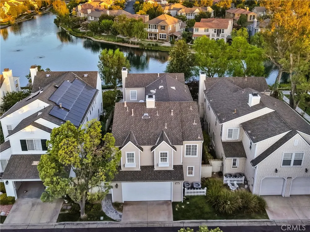 27032 Edgewater Lane Valencia, CA 91355