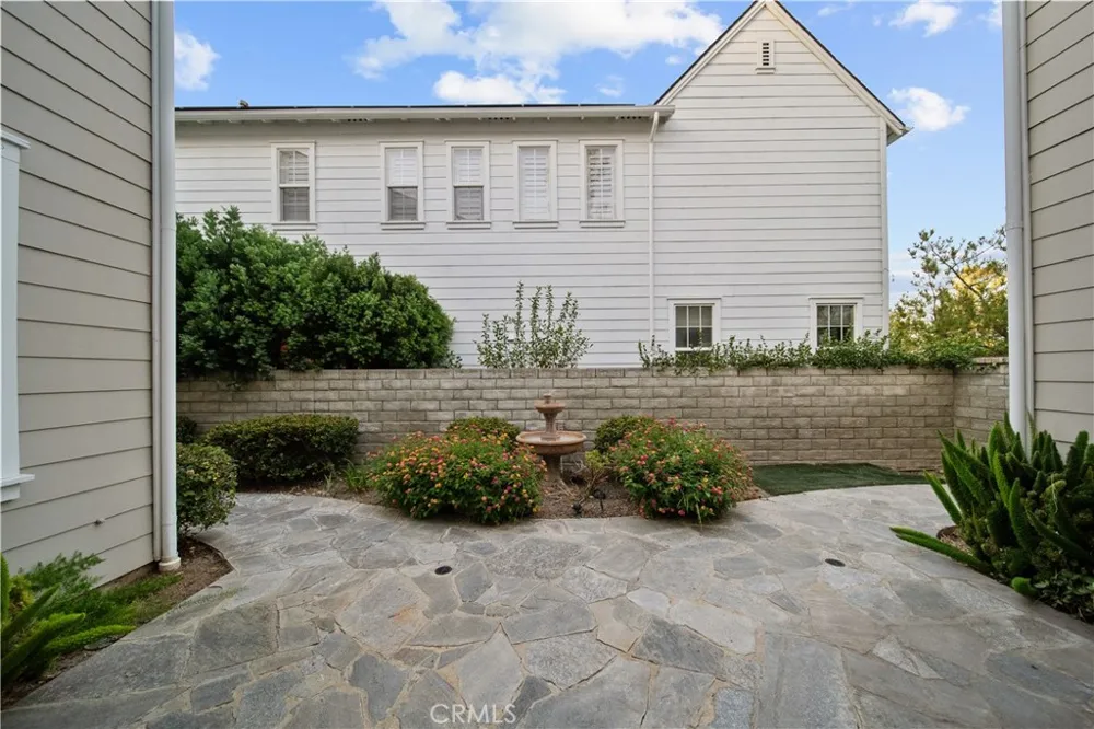 27032 Edgewater Lane Valencia, CA 91355