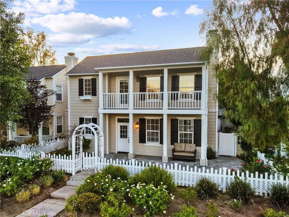 27032 Edgewater Lane Valencia, CA 91355