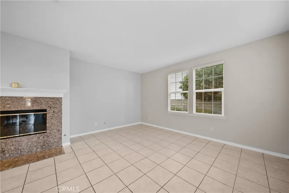 27032 Edgewater Lane Valencia, CA 91355