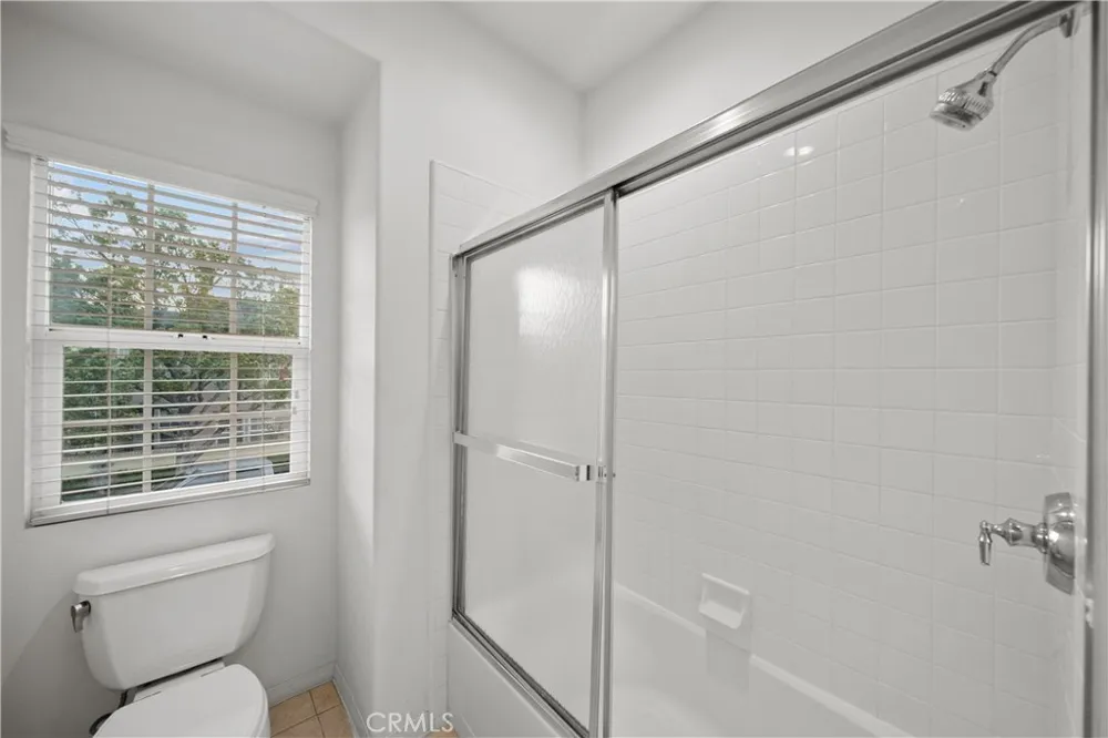 27032 Edgewater Lane Valencia, CA 91355