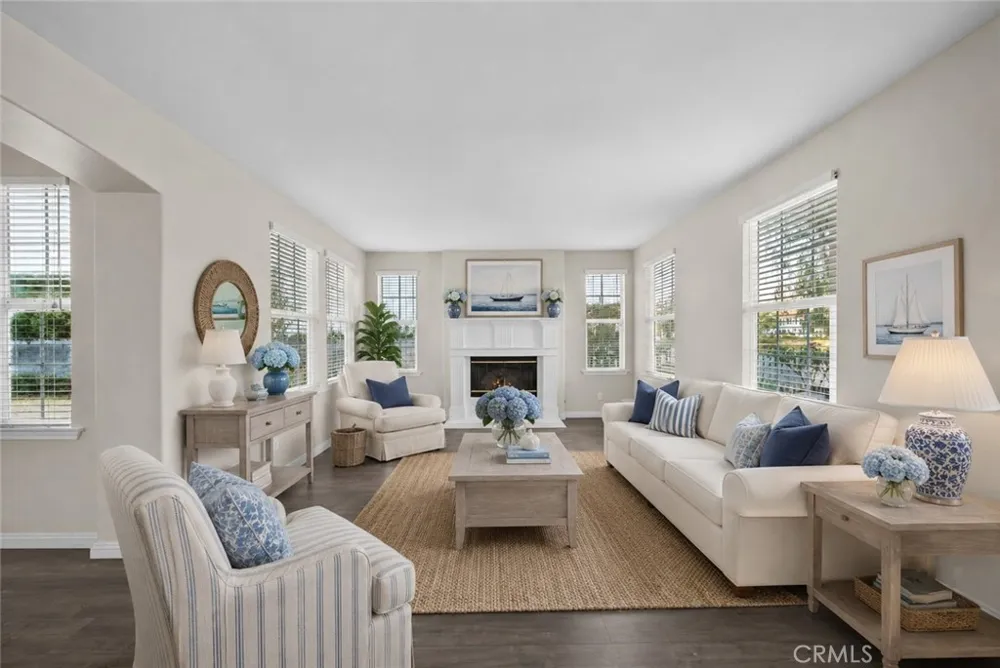 27032 Edgewater Lane Valencia, CA 91355