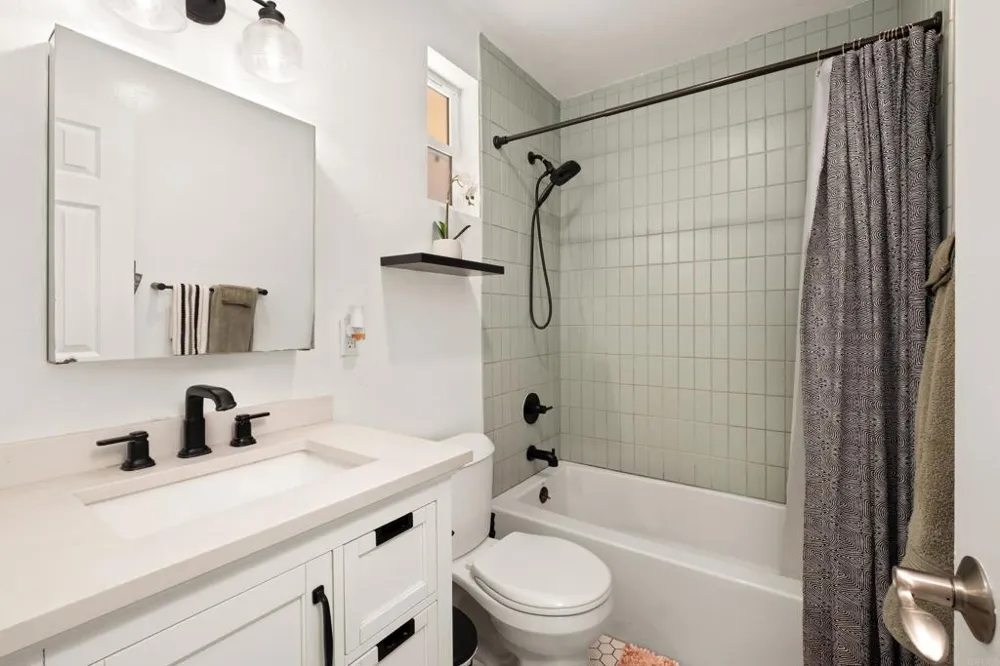 5510 Adelaide Avenue #3 San Diego, CA 92115