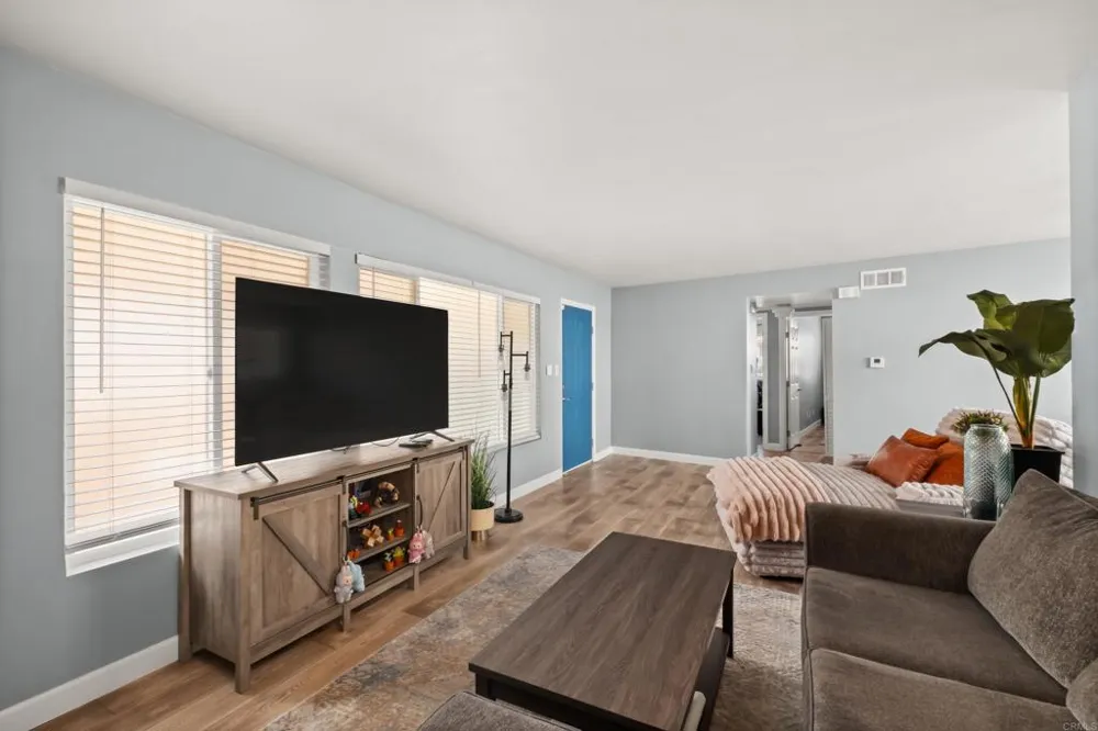 5510 Adelaide Avenue #3 San Diego, CA 92115