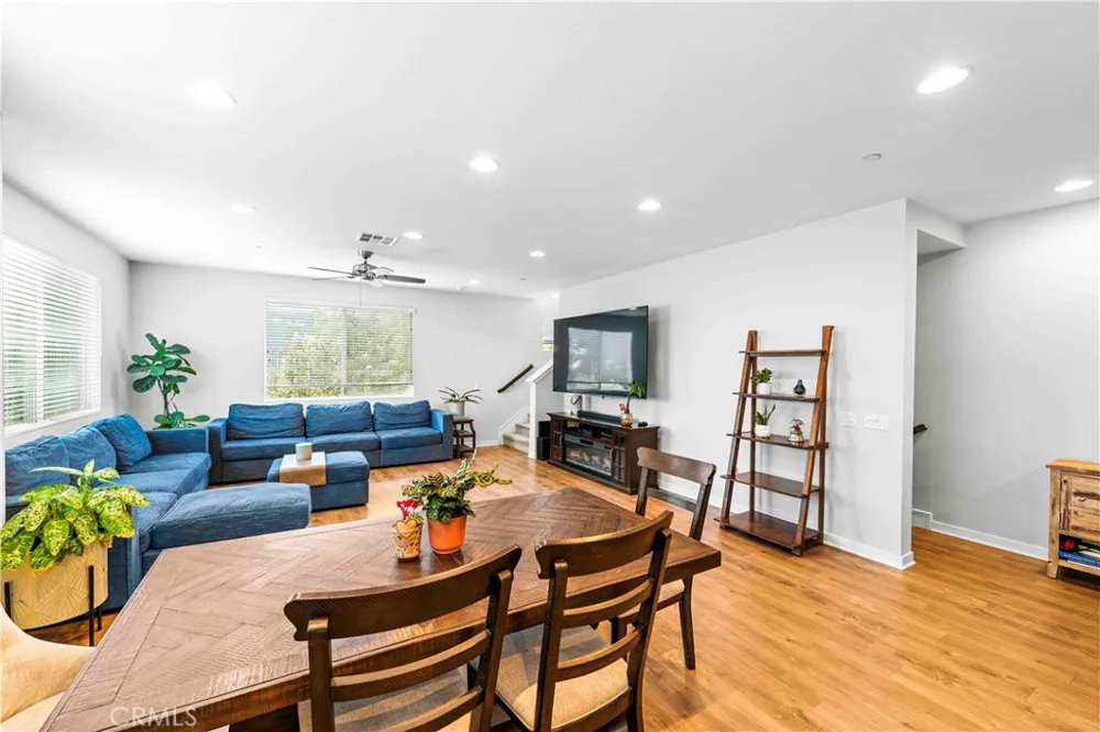 3026 Sage Place Lakewood, CA 90712