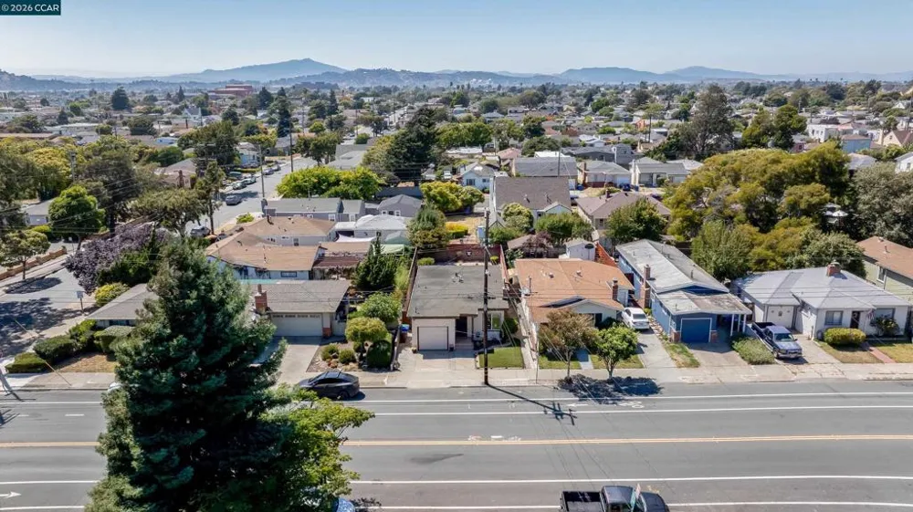 609 37Th St Richmond, CA 94805