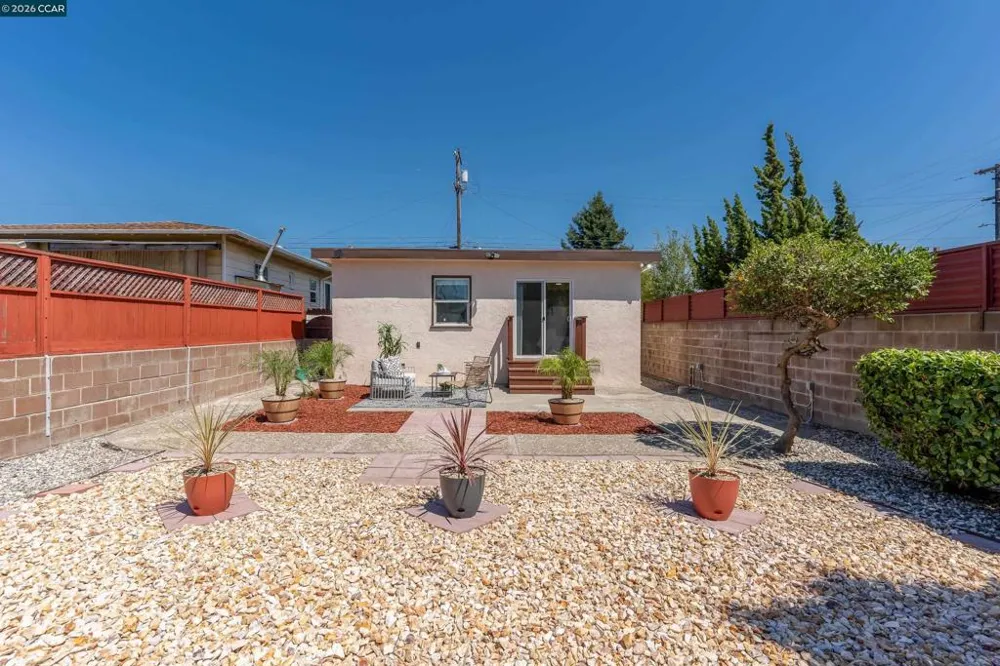 609 37Th St Richmond, CA 94805