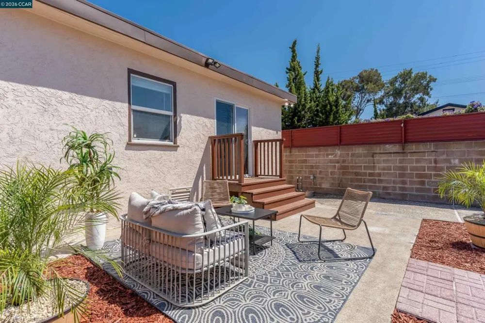 609 37Th St Richmond, CA 94805