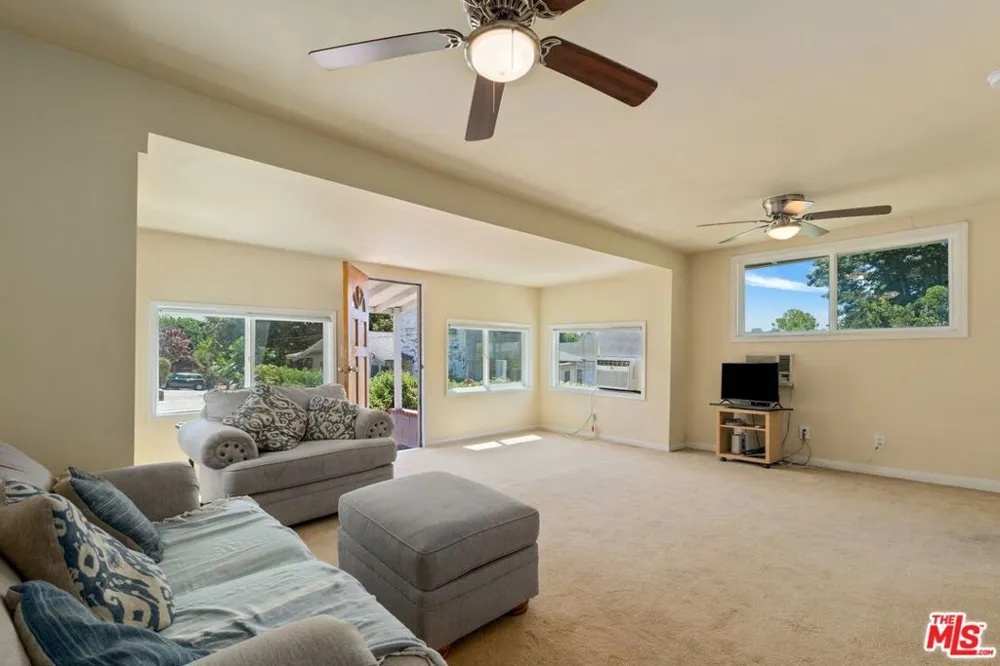 841 Laveta Terrace Los Angeles, CA 90026