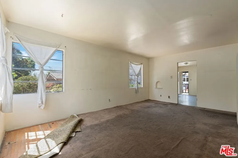 841 Laveta Terrace Los Angeles, CA 90026