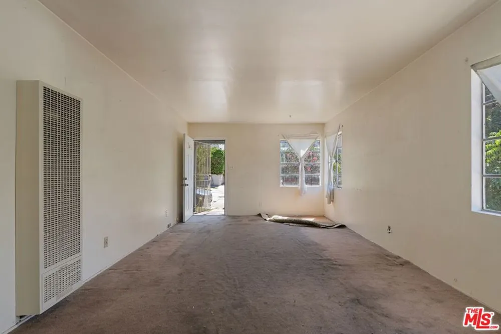 841 Laveta Terrace Los Angeles, CA 90026
