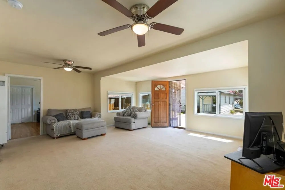 841 Laveta Terrace Los Angeles, CA 90026