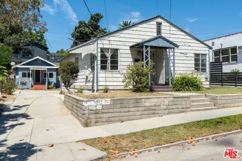 841 Laveta Terrace