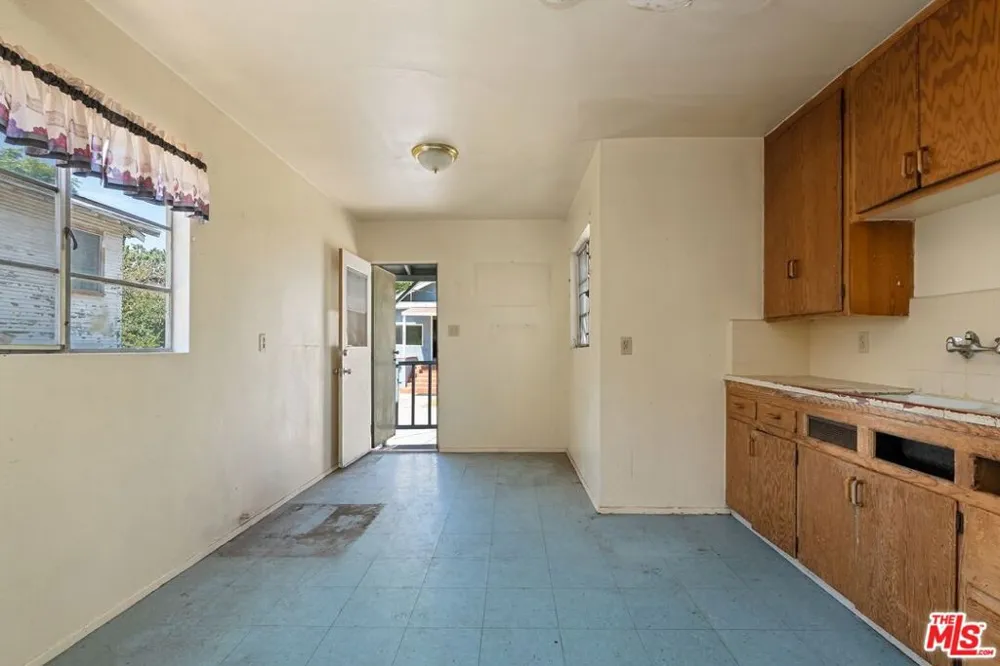 841 Laveta Terrace Los Angeles, CA 90026