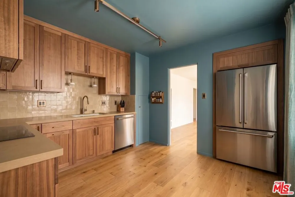 841 Laveta Terrace Los Angeles, CA 90026