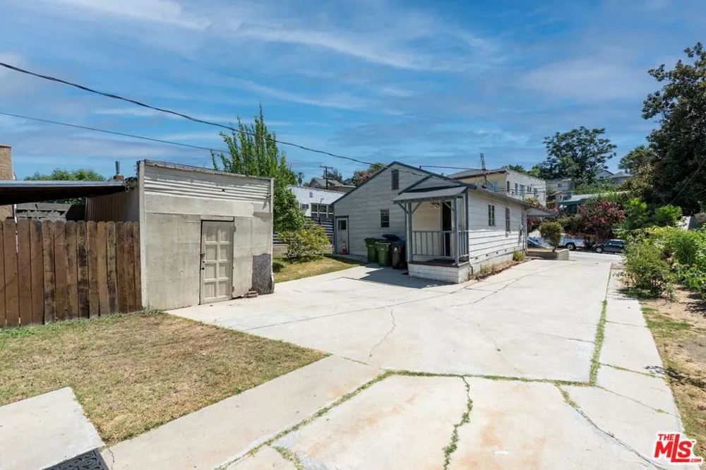 841 Laveta Terrace Los Angeles, CA 90026