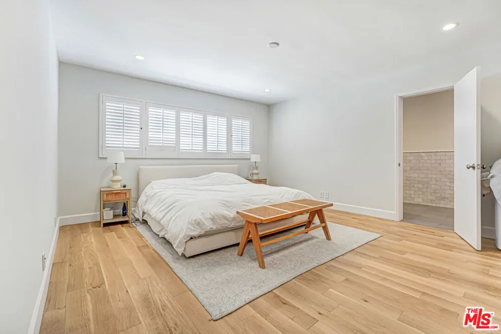 339 Oakhurst Drive #304 Beverly Hills, CA 90210