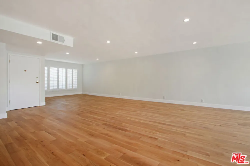 339 Oakhurst Drive #304 Beverly Hills, CA 90210
