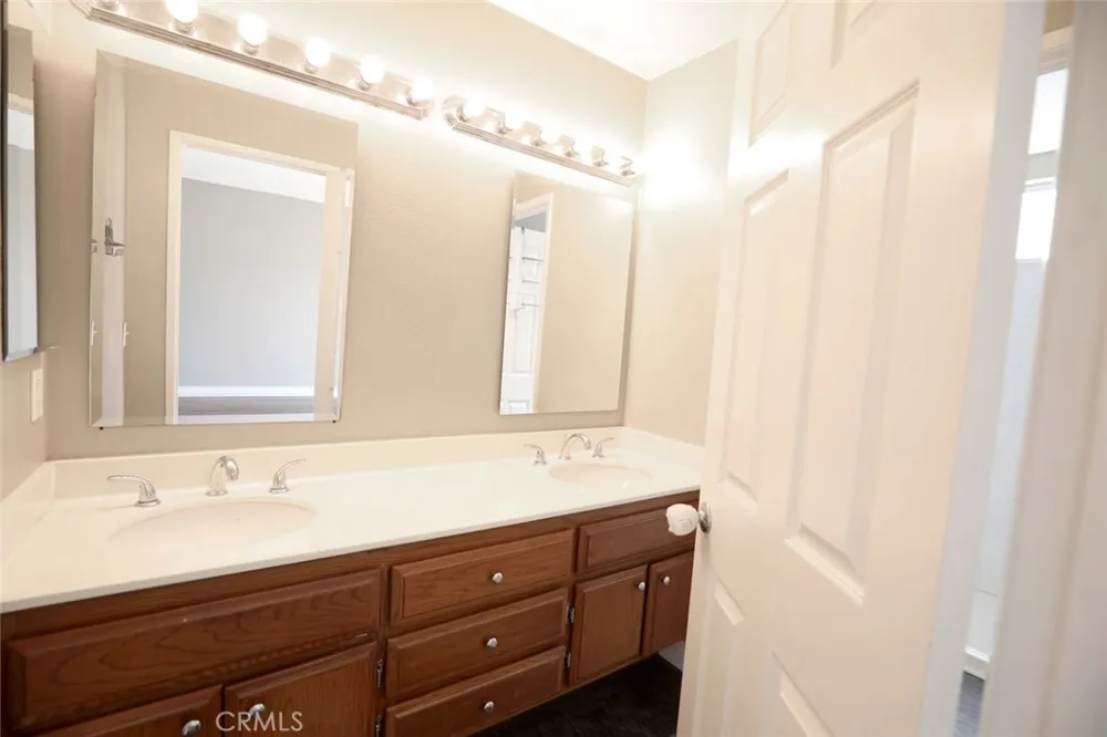 25567 Woodside Murrieta, CA 92563