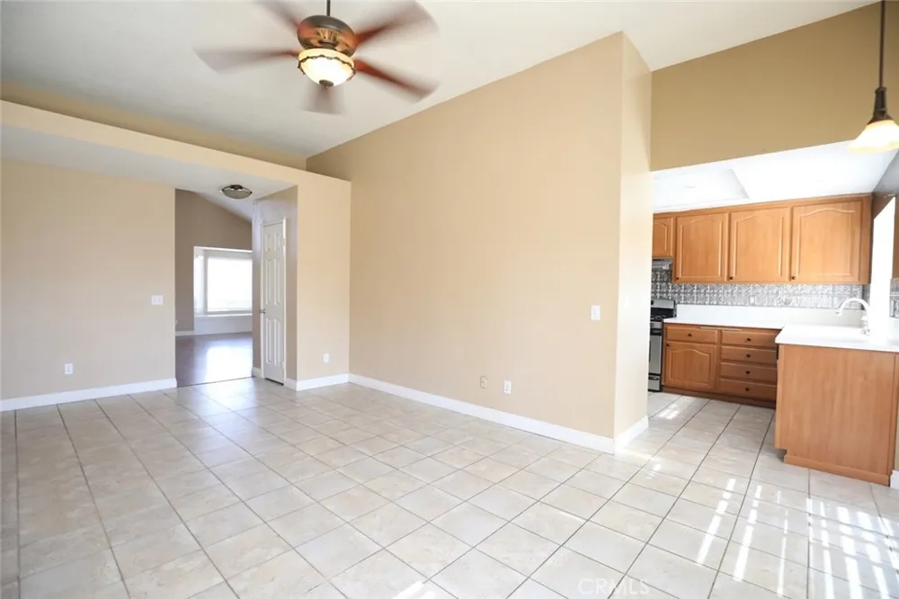 25567 Woodside Murrieta, CA 92563