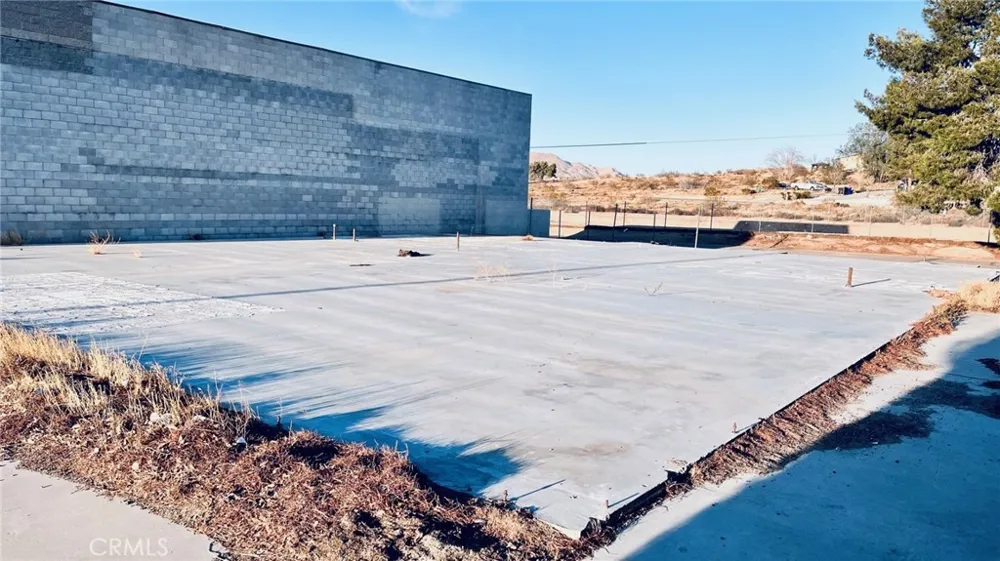 15663 Village Drive Victorville, CA 92394