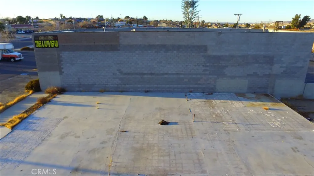 15663 Village Drive Victorville, CA 92394