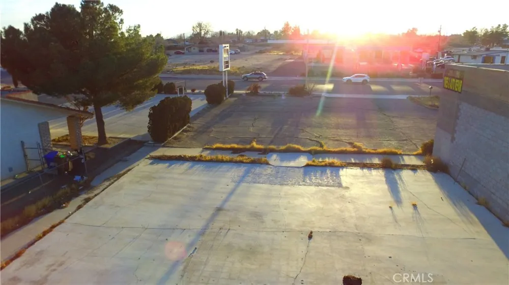 15663 Village Drive Victorville, CA 92394