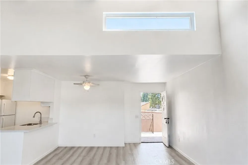 10331 Lindley #229 Porter Ranch, CA 91326