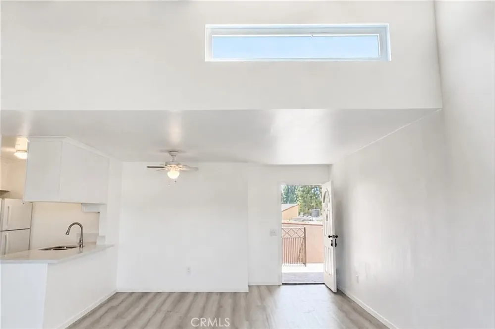 10331 Lindley #229 Porter Ranch, CA 91326