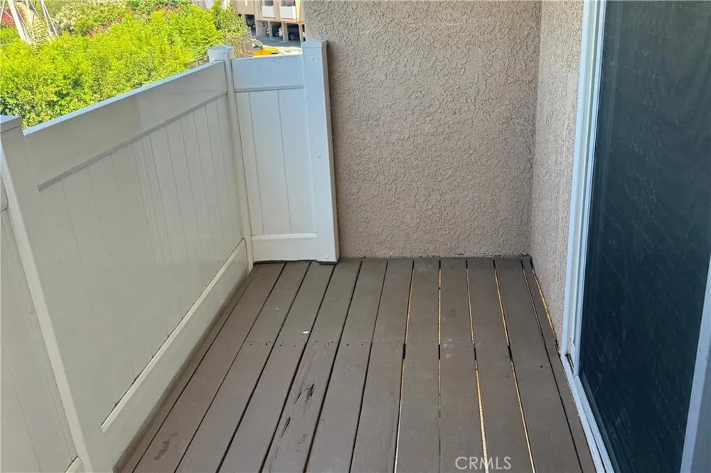 10331 Lindley #229 Porter Ranch, CA 91326