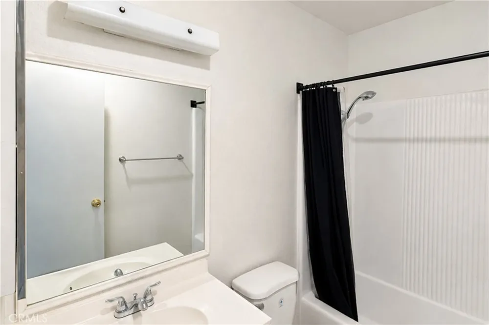 10331 Lindley #229 Porter Ranch, CA 91326