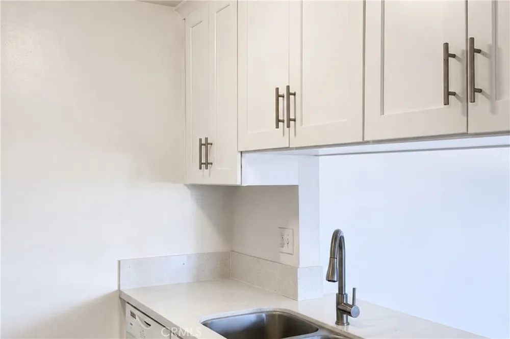 10331 Lindley #229 Porter Ranch, CA 91326