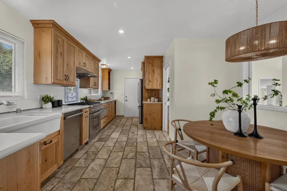 172 Shoreview Avenue Pacifica, CA 94044