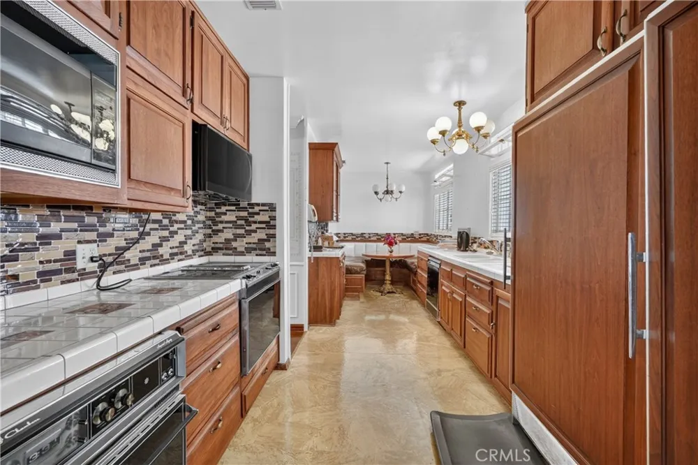 2418 S Buenos Aires Covina, CA 91724