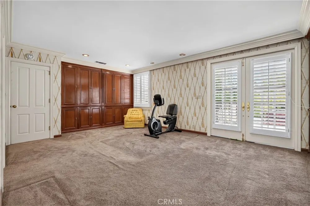 2418 S Buenos Aires Covina, CA 91724