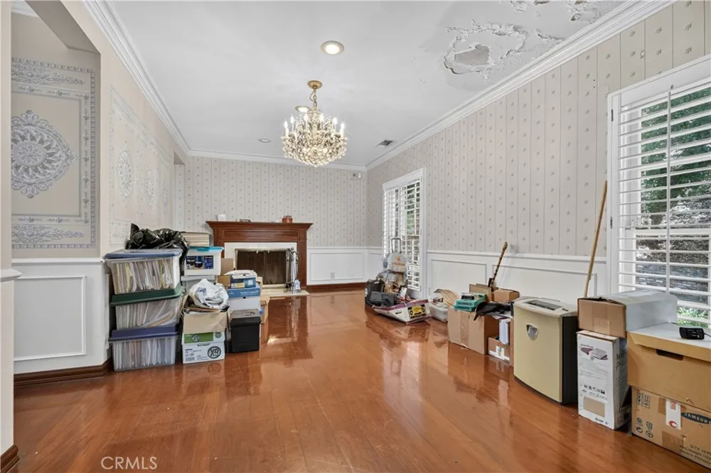 2418 S Buenos Aires Covina, CA 91724