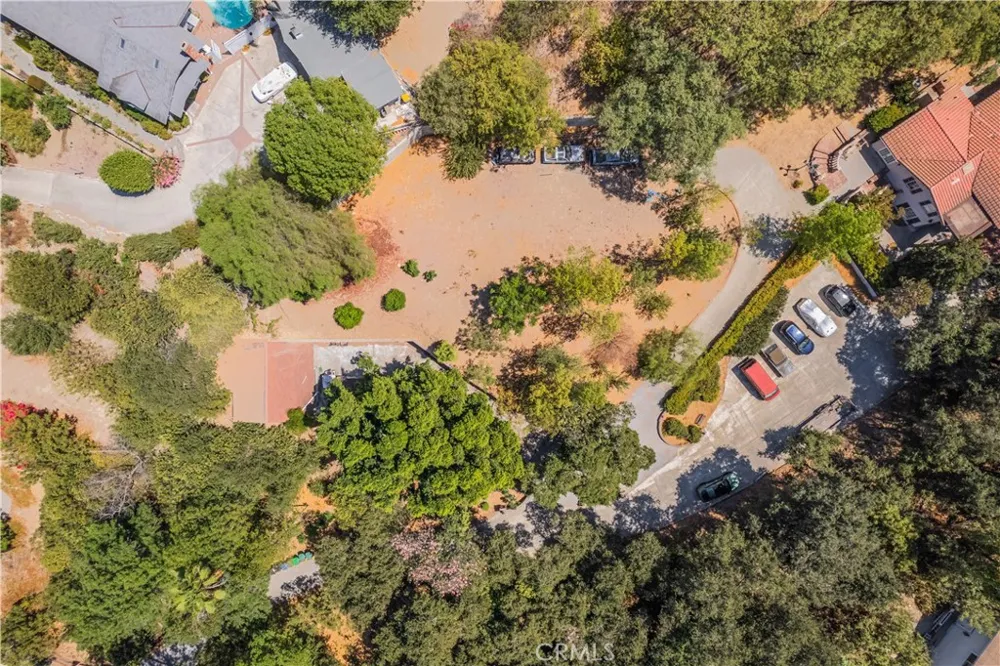2418 S Buenos Aires Covina, CA 91724