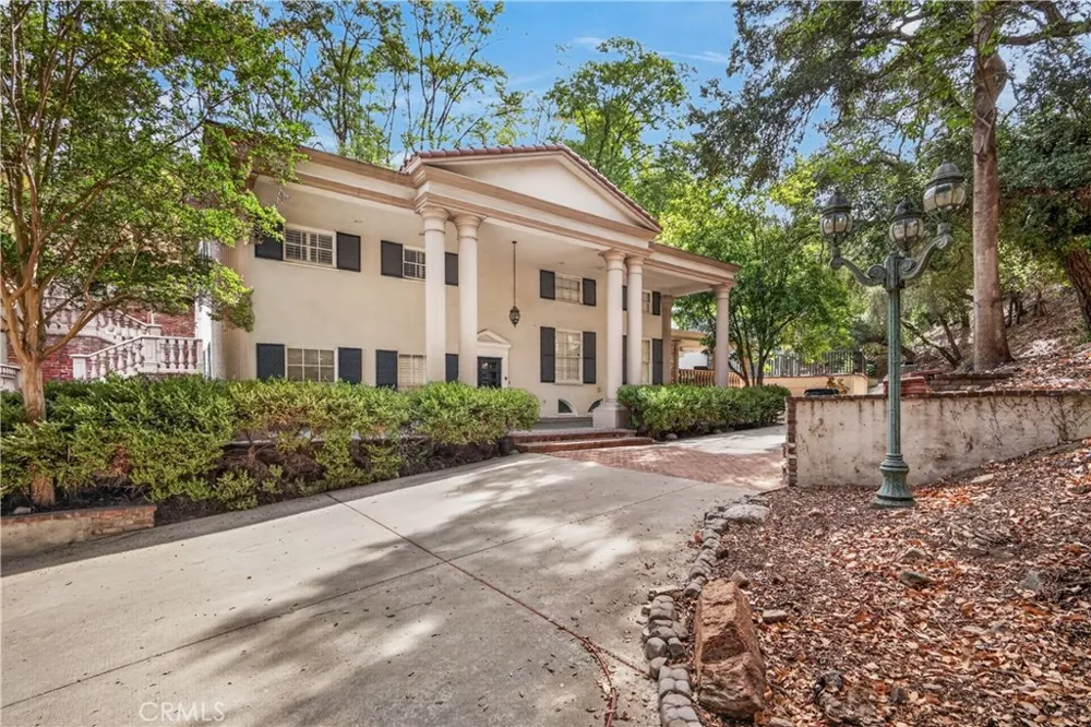 2418 S Buenos Aires Covina, CA 91724