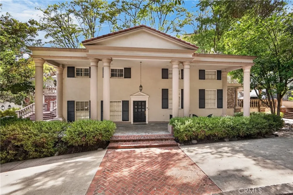 2418 S Buenos Aires Covina, CA 91724
